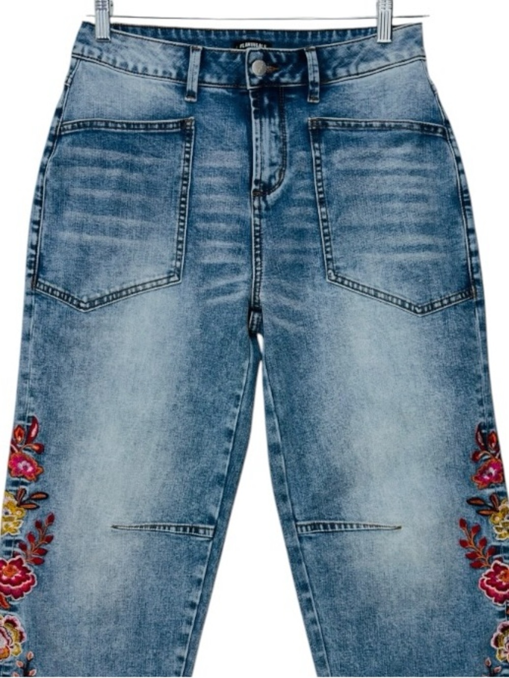NWOT Boho Embroidery Curved Barrel Leg Cropped Horseshoe Jeans Size M FLAMINGALS - Picture 8 of 11